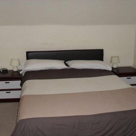 Oyo Lord Nelson Hotel Телфорд Екстериор снимка
