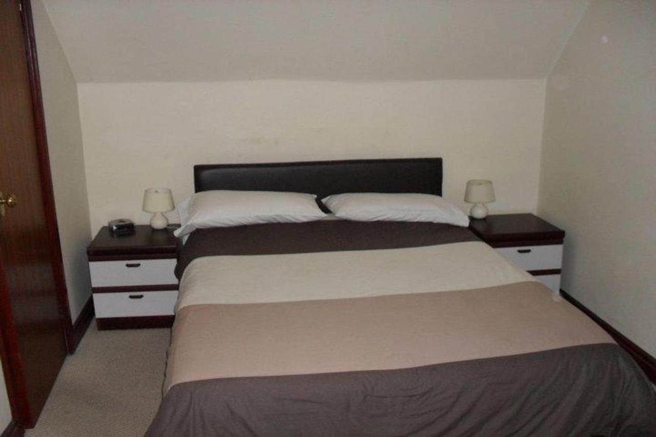 Oyo Lord Nelson Hotel Телфорд Екстериор снимка